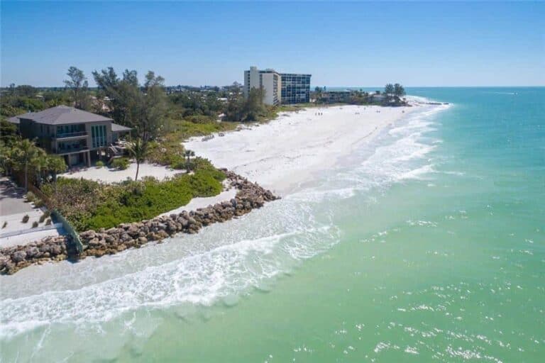 Sandy Hook Homes in Siesta Key, FL. - Gulf Front