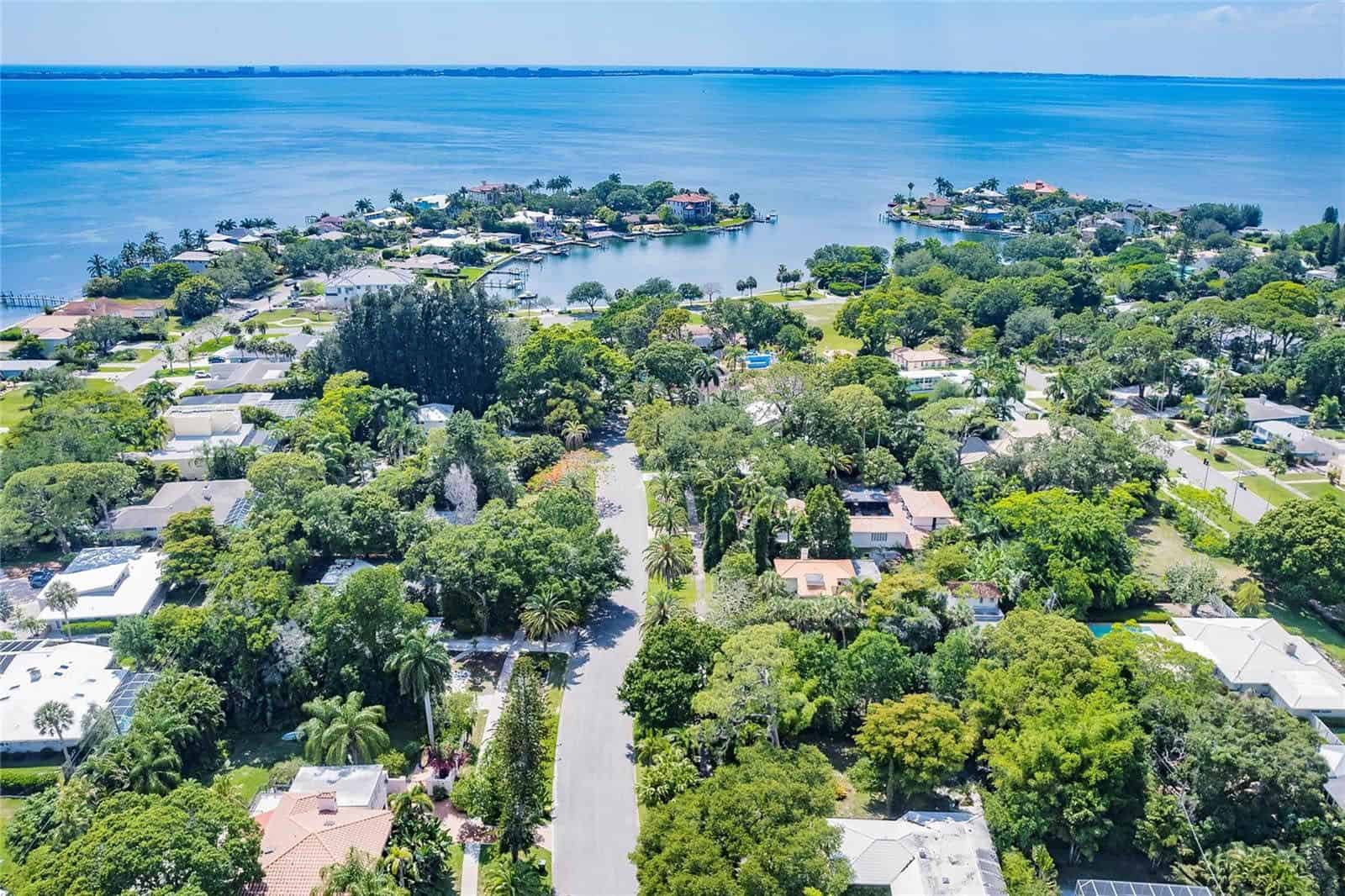 Sapphire Shores Homes For Sale | Sarasota, FL