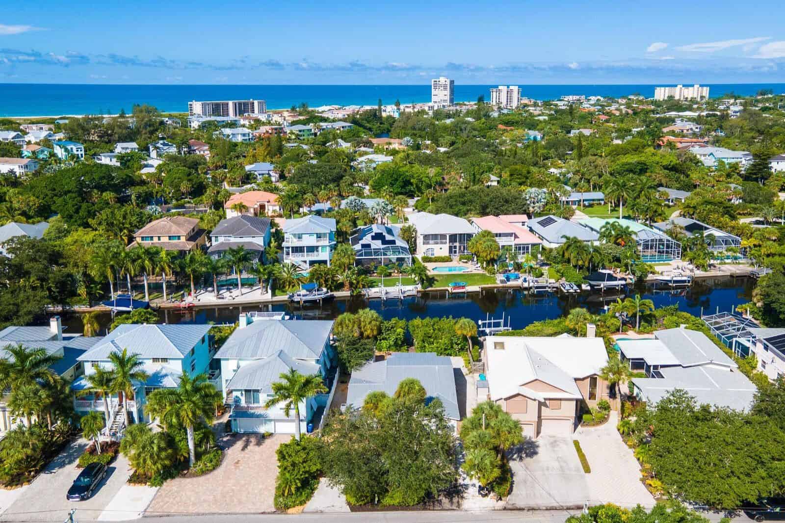 Sarasota Beach Homes For Sale in Siesta Key, FL.