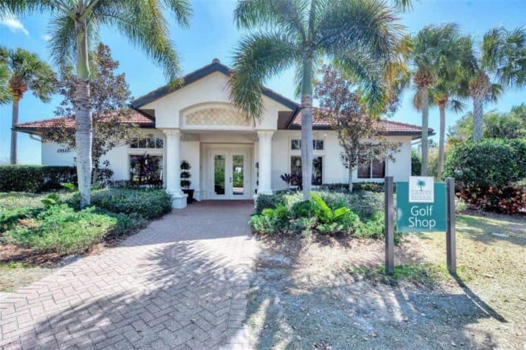 Sarasota National Homes in Venice, FL. - Golf Shop