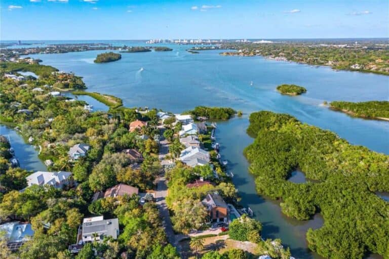 Siesta Cove Homes in Siesta Key, FL. - Aerial