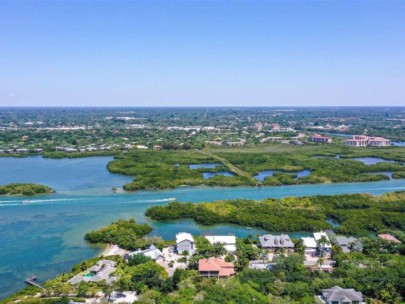 Siesta Cove Homes in Siesta Key, FL. - Aerial