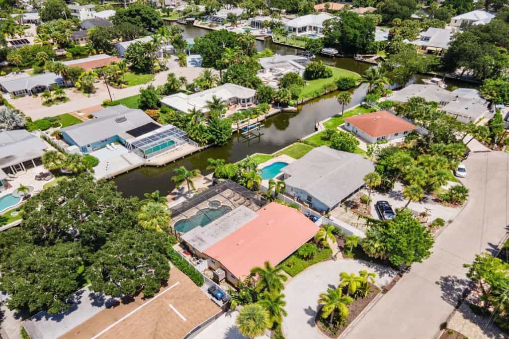 Siesta Manor Homes in Siesta Key, FL. - Aerial