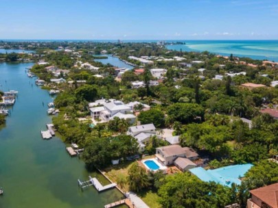 Siesta Rev Homes in Siesta Key, FL. - Aerial