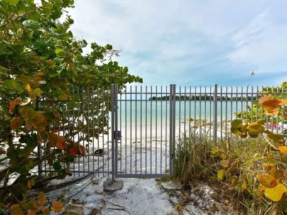 Solymar Homes in Siesta Key, FL. - Beach Access