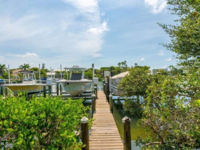 Somerset Cove Homes in Siesta Key, FL. - Boat Docks