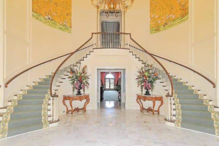 The Oaks Club Homes in Osprey, FL. - Grand Entry