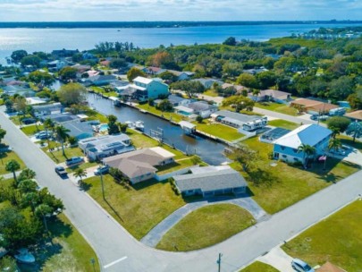 Tropical Harbor Homes in Ellenton, FL. - Aerial