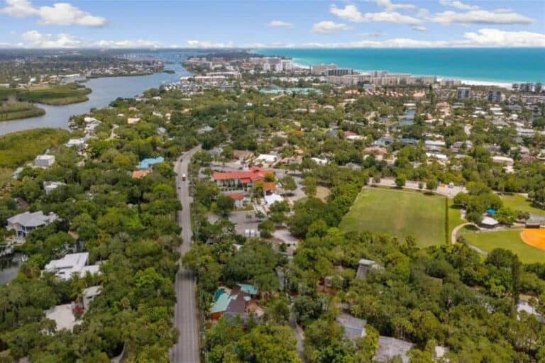 Twin Oak Pond Homes in Siesta Key, FL. - Aerial