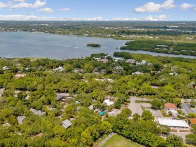 Twin Oak Pond Homes in Siesta Key, FL. - Aerial