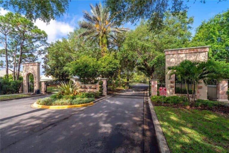 Villa Rosa Homes in Sarasota, FL. - Gated Entry
