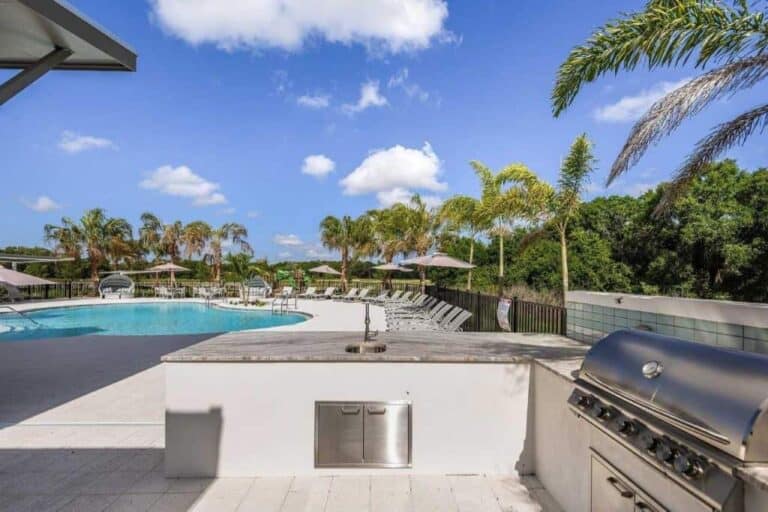 Woodleaf Hammock Homes in Lakewood Ranch, FL. - BBQ Grill