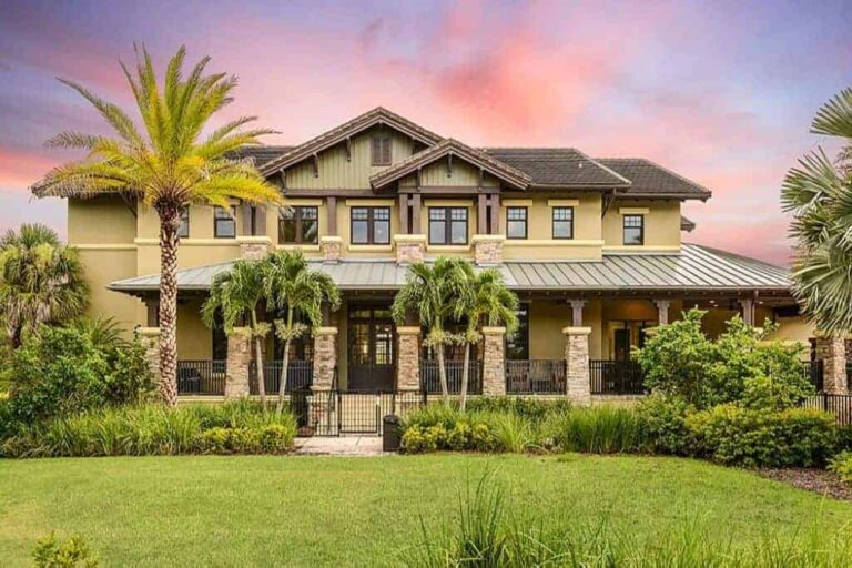 Eaves Bend at Artisian Lakes Homes in Palmetto, FL - Clubhouse
