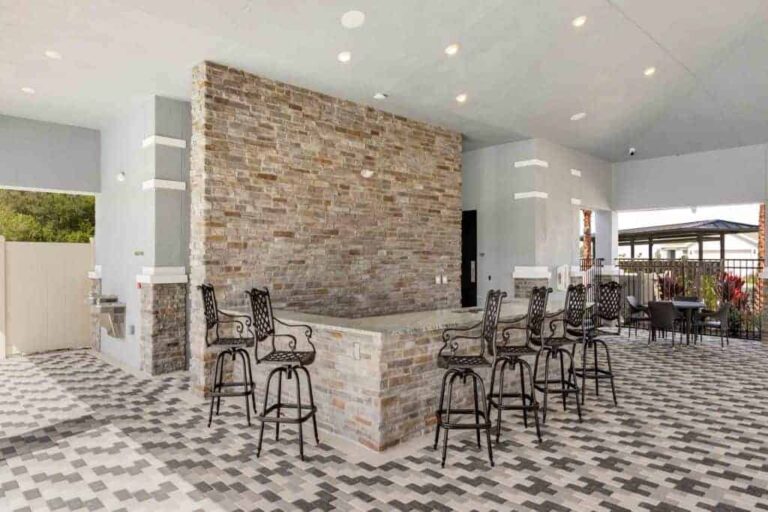 Evergreen Homes in Bradenton FL - Outdoor Bar
