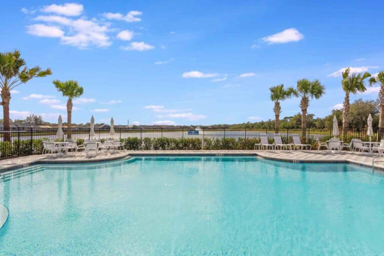 Evergreen Homes in Bradenton FL - Pool