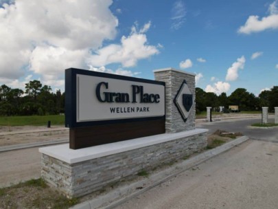 Gran Place Homes in Venice, FL - Entrance Sign