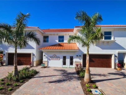 Hidden Creek Homes in Lakewood Ranch, FL - Townhomes