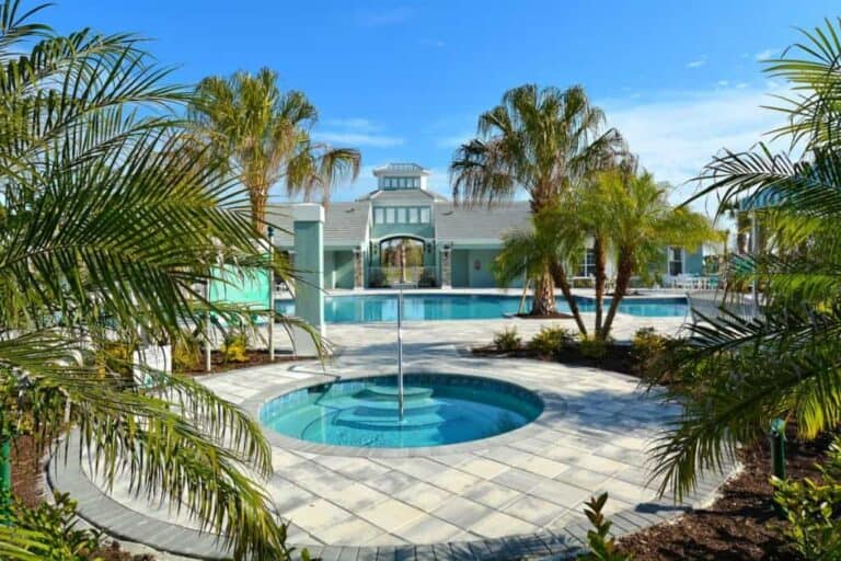 Silverleaf Homes in Parrish, FL - Pool &amp; Spa