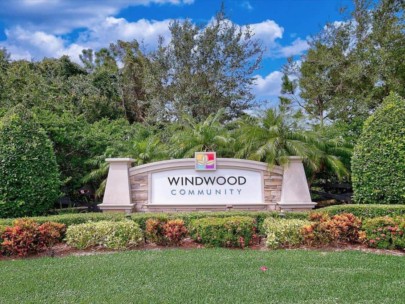 Windwood Homes in Venice, FL - Entrance Sign