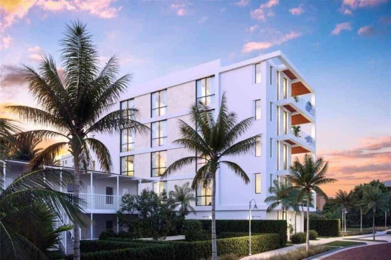En Pointe condos in downtown Sarasota FL - Building