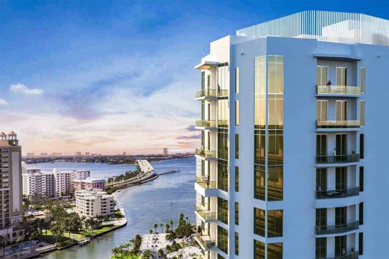 Ritz Carlton Residences Building 3 - Building Exterior Bay Views