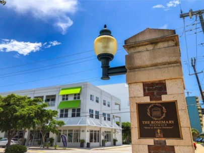 Zahrada Condos in Downtown Sarasota FL - Building