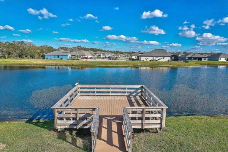 Cross Creek Homes For Sale in Parrish, FL. - Lakefront Pier