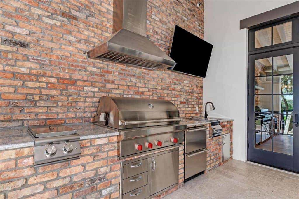 The Islands on the Manatee River Homes in Parrish, FL. - Clubhouse Outdoor Grilling Area