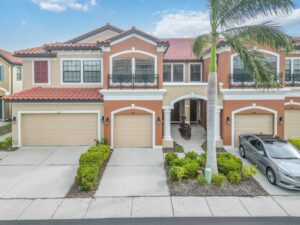 284 Crew Court Sarasota, FL 