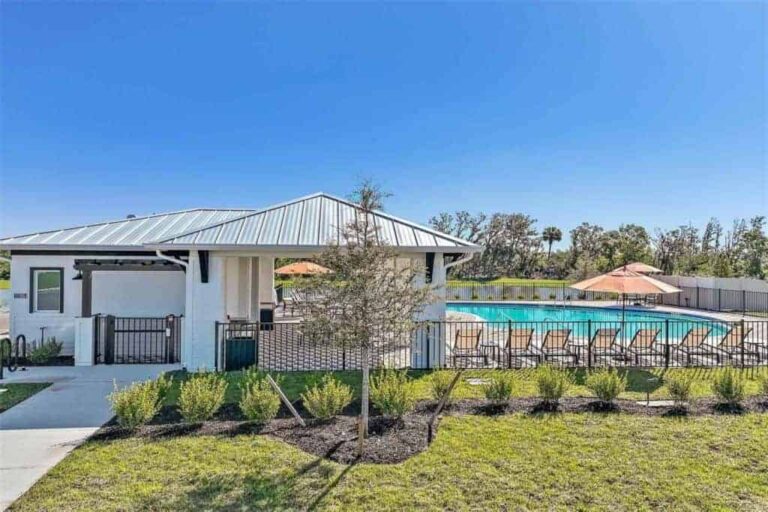 Mandarin Grove Homes in Palmetto, FL - Amenity Center