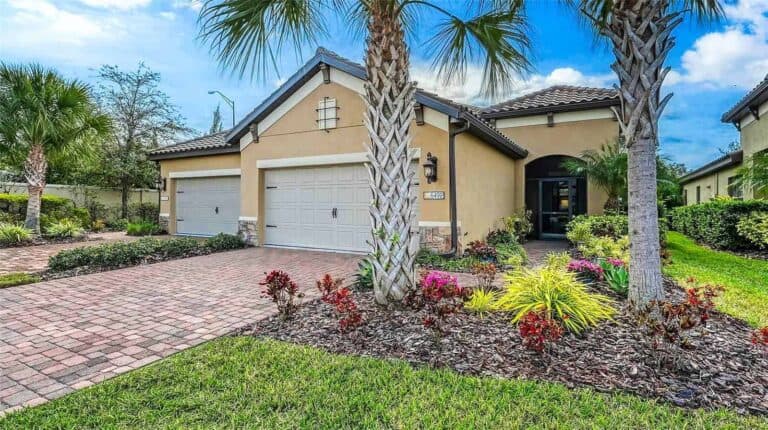 6392 Positano Court Sarasota, FL 34243