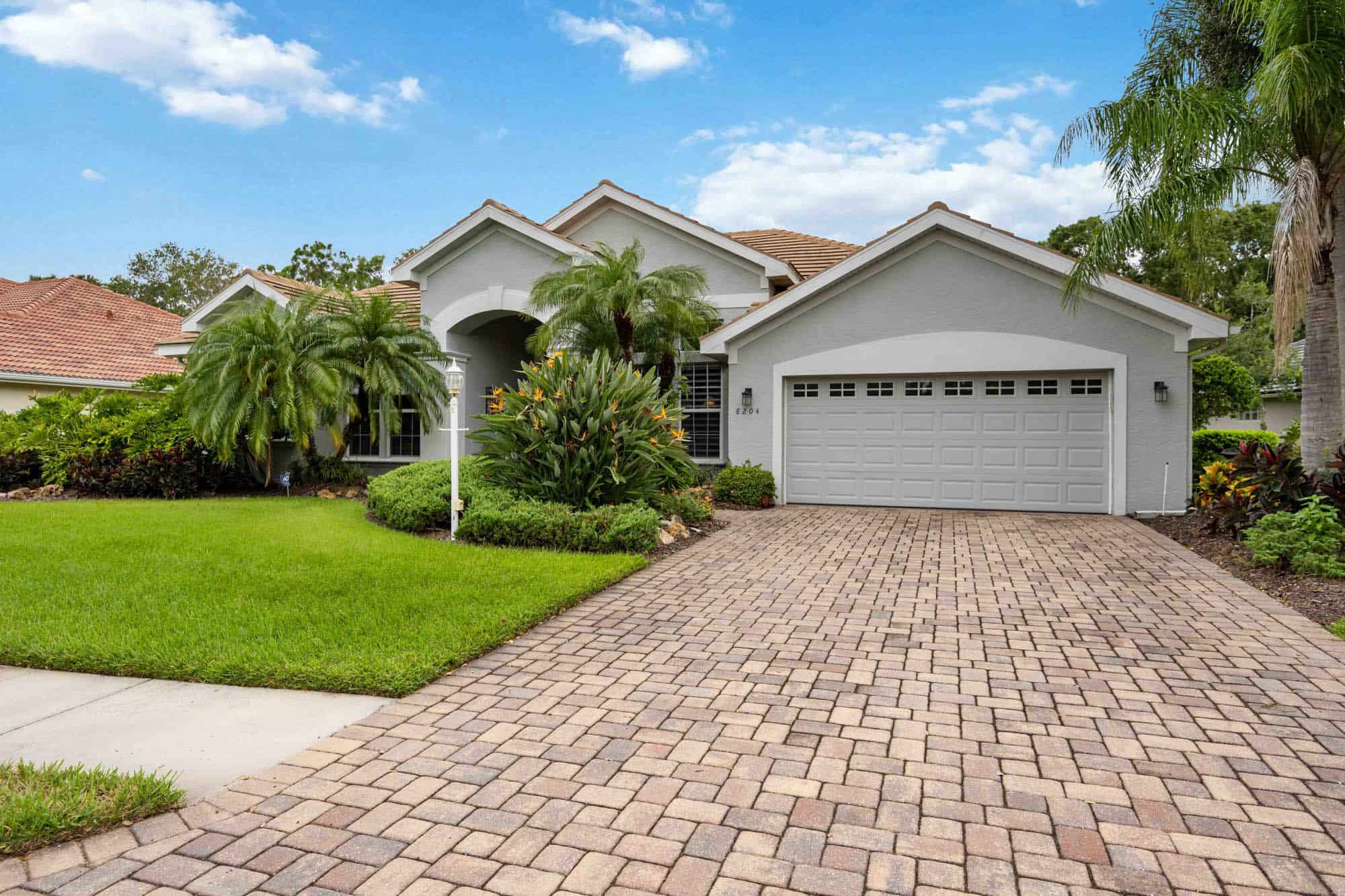 8204 WATERVIEW BLVD, LAKEWOOD RANCH, FL 34202